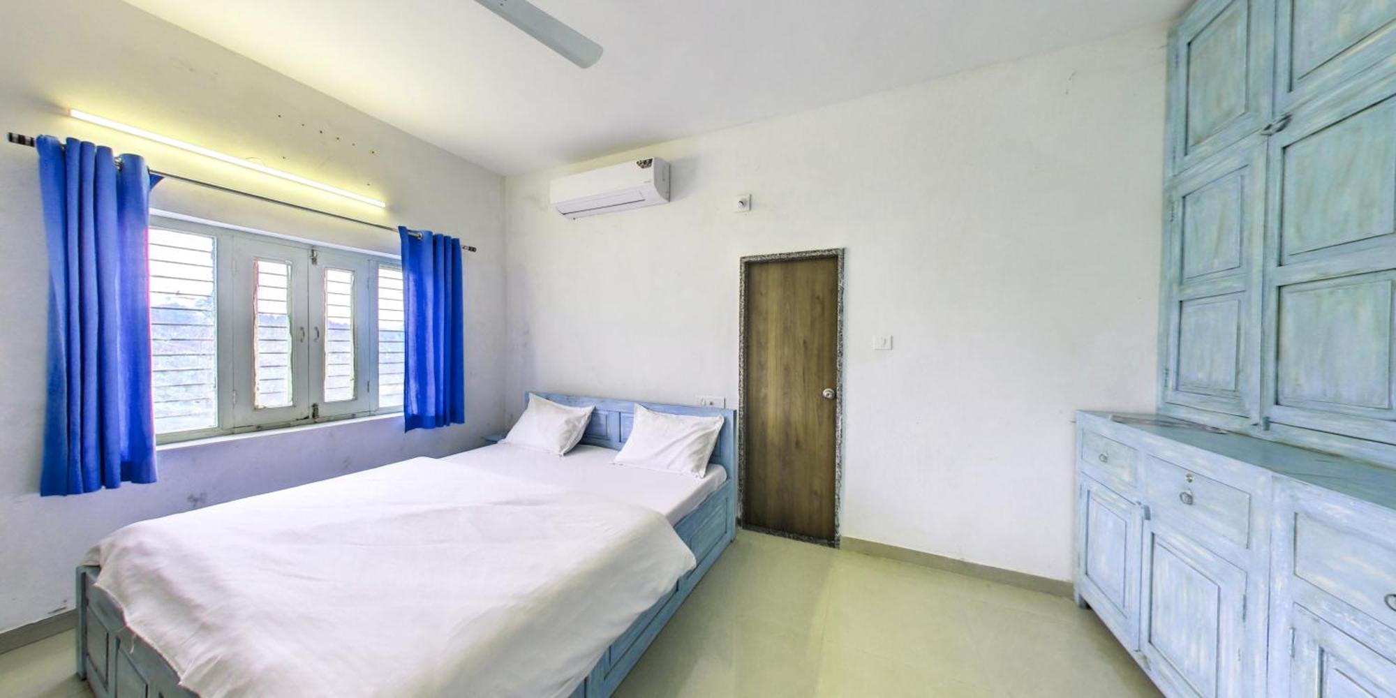 Shikhar Bunglow - A Stunning Valley View Bungalow In Mount Abu Bed & Breakfast Exterior photo
